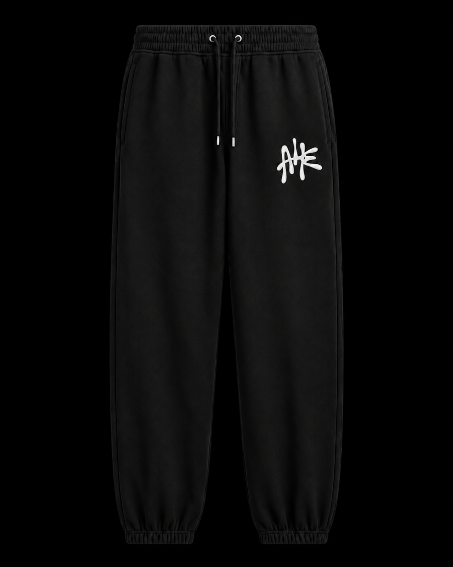 Sweat pants - Black - Front Embroidery